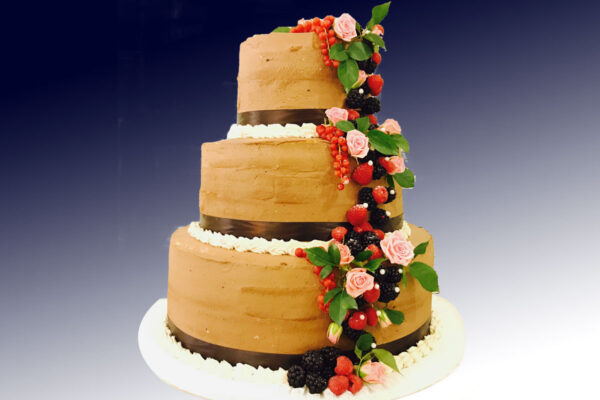 Torta nuziale naked elaborata dai pasticcieri di Villa Caribe